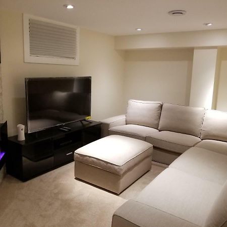 Your Perfect Stay Away From Home Уинипег Екстериор снимка