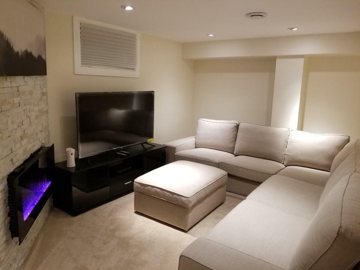 Your Perfect Stay Away From Home Уинипег Екстериор снимка